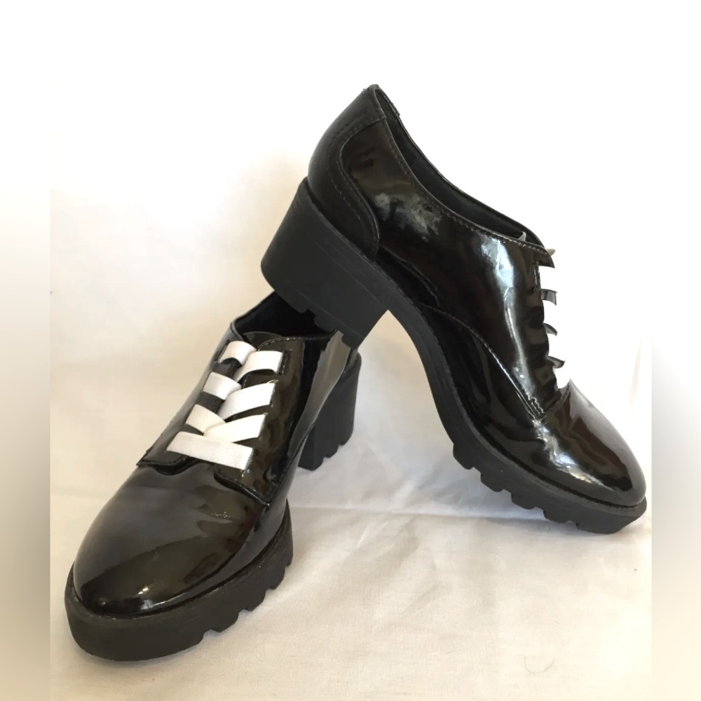 NWOB! Circus by SAM EDELMAN  Black Lacquer Darien M-Heels Loafer - Sz 5.5